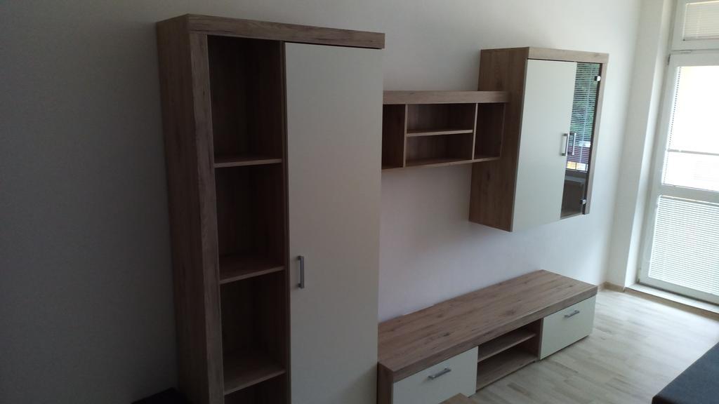 אוסטרבה Aparthotel Usmev מראה חיצוני תמונה